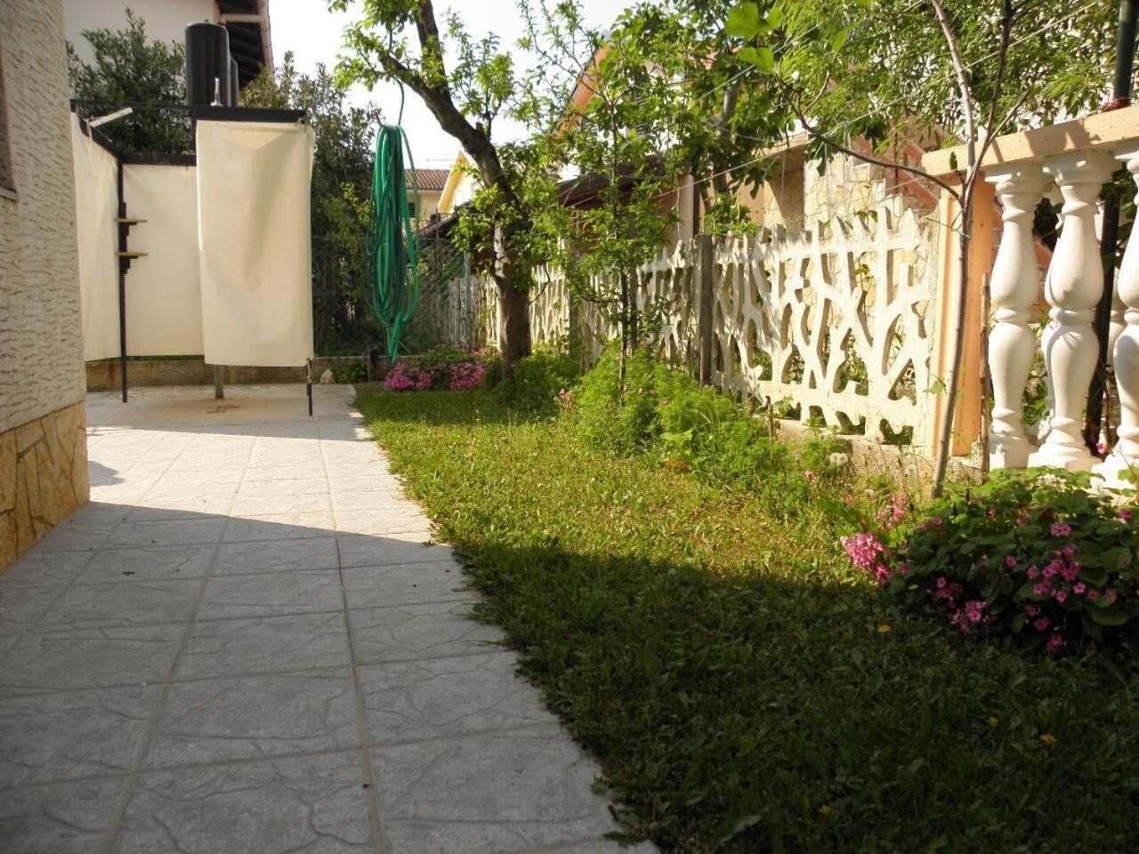 Apartments Petar - 30 M From Sandy Beach Нин Экстерьер фото